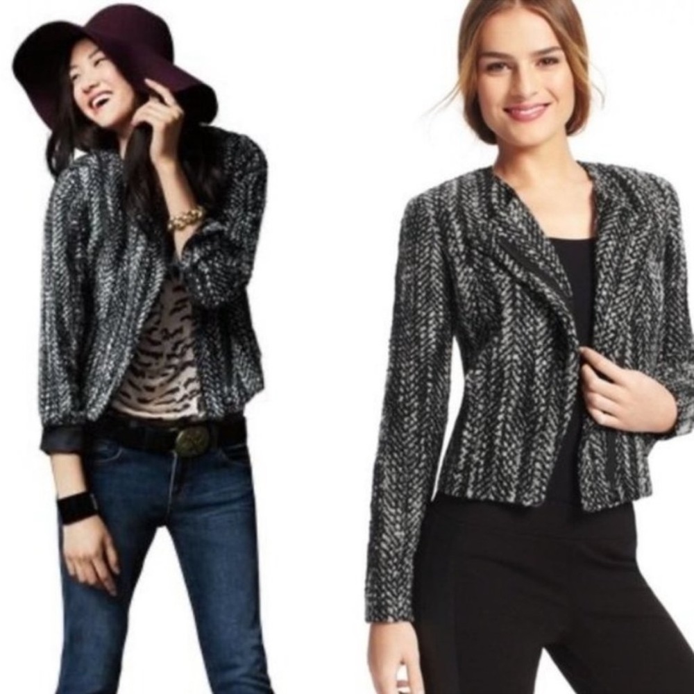 CAbi Mockingbird Tweed Moto Jacket. Zip details. Size 8. Fully lined. - Picture 12 of 15